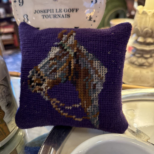 Vintage needlepoint pincushion horse head