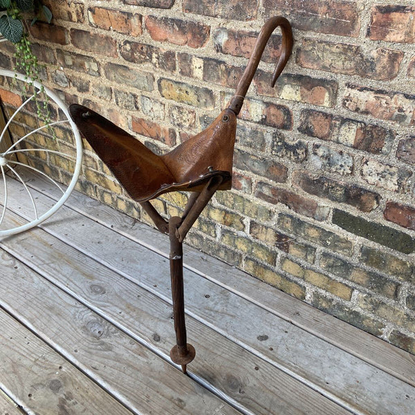 Vintage shooting cane with seat