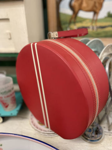 Jens Fresh Vintage ~ Vintage red travel case .