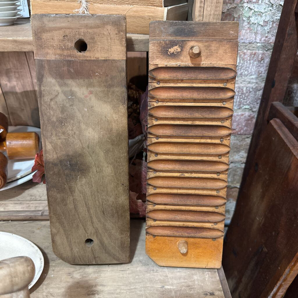 Vintage Two Piece Cigar Mold