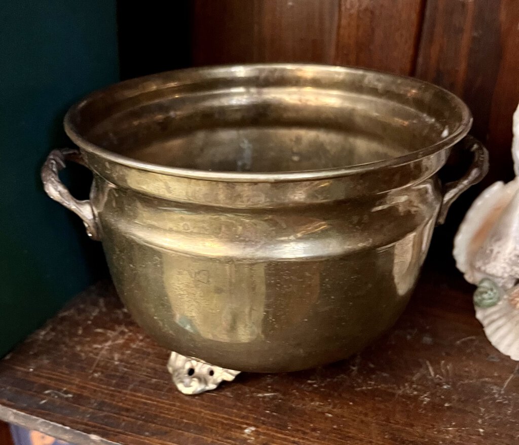 Footed brass planter w/handles