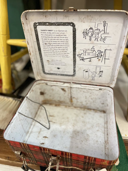 Jens Fresh Vintage ~ Vintage plaid lunchbox
