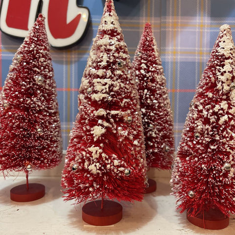 Jens Fresh Vintage ~ 10" red bottle brush tree