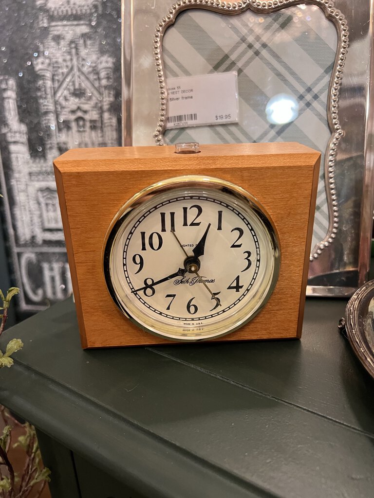 Vintage Seth Thomas electric clock