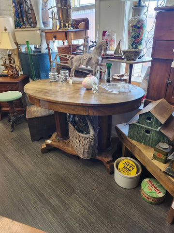 Oval desk 47 x 29 x 29.5 tall in store pick up only