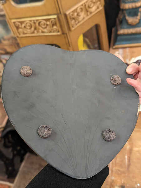Etched heart plateau mirror